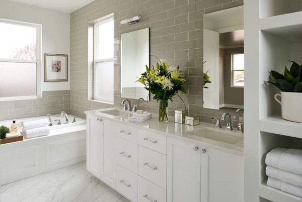 S. Lincoln Street - Master Bathroom